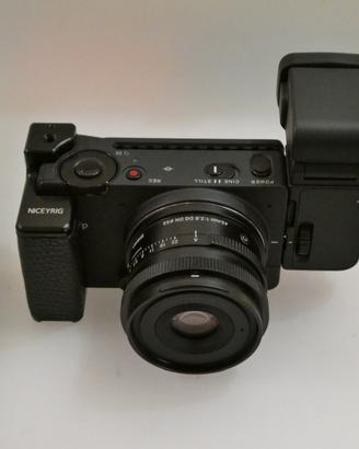 Sigma fp + EVF-11 + Sigma 45mm f/2.8 DG DN - USATO