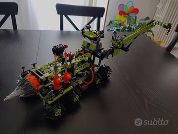 Lego 8964 - Titanium Command Rig (2009)