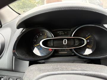 Renault clio cilindrata 1500 kw 55 Autocarro
