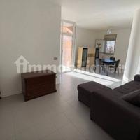 Genzano trilocale con doppi servizi e balcone