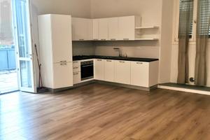 Borgo S Lorenzo 5 locali 2 bagni p auto p terra