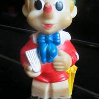 Pinocchio in gomma, prodotto con licenza Walt Disn