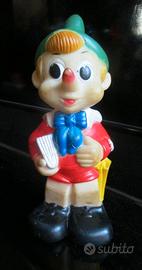 Pinocchio in gomma, prodotto con licenza Walt Disn