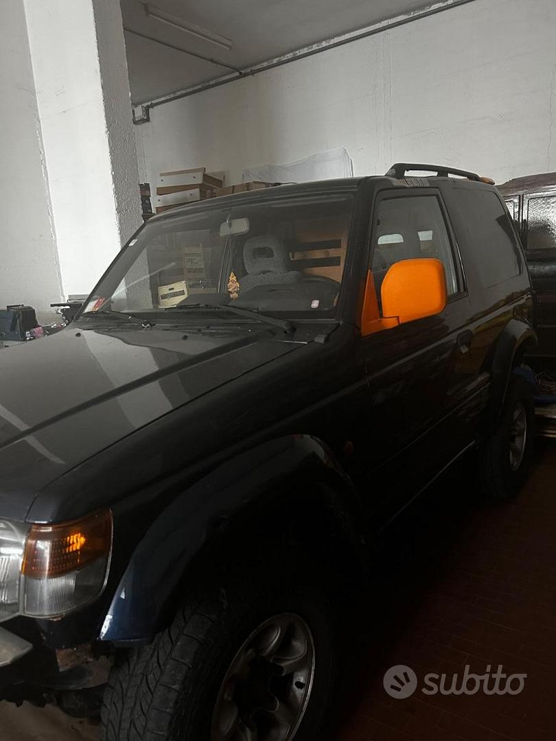 Mitsubishi Pajero 1999 photo 2