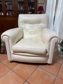 Poltrona in pelle bianca
