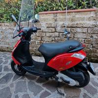 piaggio zip 50 4t 