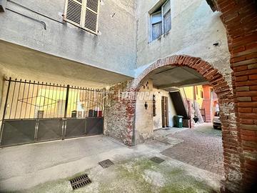 TERRATETTO DA RISTRUTTURARE IN ZONA CENTRALE A GRO