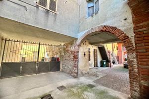 TERRATETTO DA RISTRUTTURARE IN ZONA CENTRALE A GRO