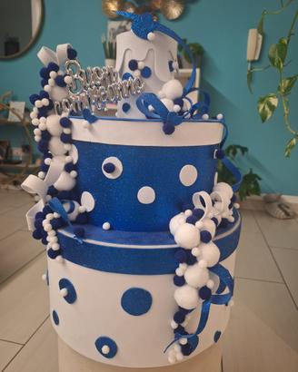 Torta scenografica finta compleanno