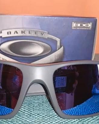 Occhiali da sole OAKLEY FUEL CELL  Ediz.speciale