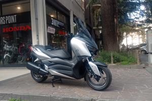 Yamaha X-Max 300
