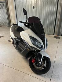 Scooter Kymco Xciting R 300