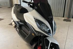 Scooter Kymco Xciting R 300
