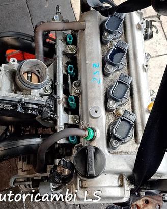 Motore TOYOTA yaris 1.3 benzina 2szfe