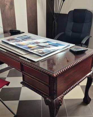 scrivania in legno