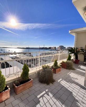 Appartamento di 125 m² con 4 locali a Anzio