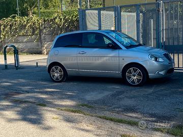 Lancia y unica GPL