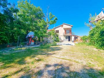 CASA INDIPENDENTE A BUCCHIANICO