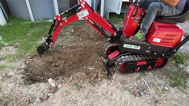 MiniEscavatore GIOR700PR Braccio Allungato 2 Benne