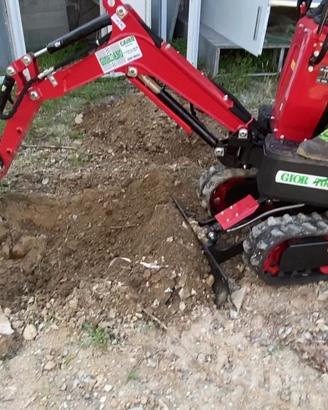 MiniEscavatore GIOR700PR Braccio Allungato 2 Benne