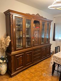 Credenza in legno massiccio