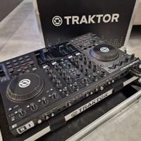 Consolle DJ Traktor control S4 MK1 con case
