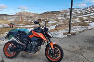 KTM Duke 790