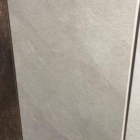 Piastrella in gres 60x120 effetto pietra