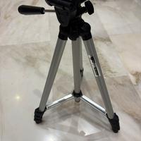 Cavalletto a tre piedi per fotografia