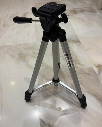 Cavalletto a tre piedi per fotografia