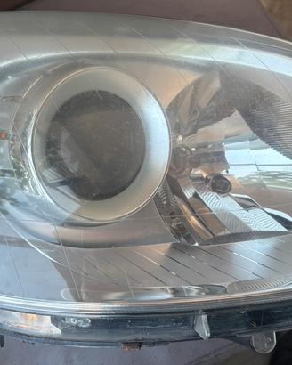 Faro destro  mercedes classe b 200