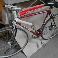 Bicicletta da corsa vintage Suzzi