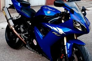 Yamaha R1 yzf 1000