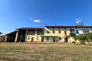 CASA SEMINDIPENDENTE A PEZZANA