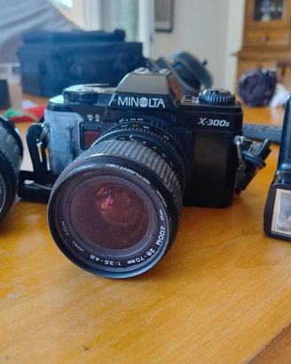 fotocamera Minolta x300s con obiettivo 