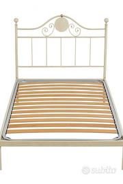 Struttura letto in ferro battuto con cielo