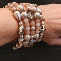 Bracciale con perle di vetro 