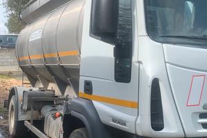IVECO 160E24/P CISTERNA LATTE