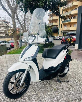 PIAGGIO Liberty 150 PASSAGGIO E TAGLIANDO INCLUS