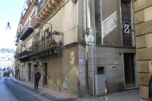 Locale commerciale in via Arco Colasberna