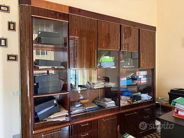 Parete attrezzata in legno lucido-studio soggiorno