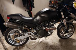 Ducati Monster 600 dark 