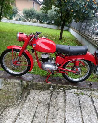 MOTO MIVAL 125