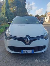 RENAULT CLIO 2016
