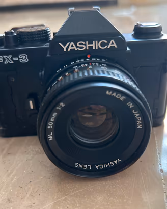 Yashica FX-3 fotocamera reflex analogica