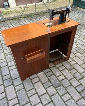 Macchina da cucire vintage