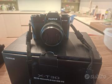 macchina fotografica  Fujifilm X-T30 + Obiettivo