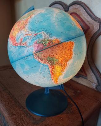 Mappamondo luminoso