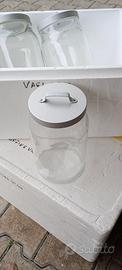 Vasi contenitori  in vetro con coperchio