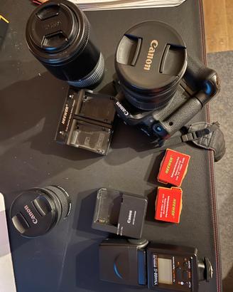 Fotocamera reflex Canon 700D obiettivi e accessori